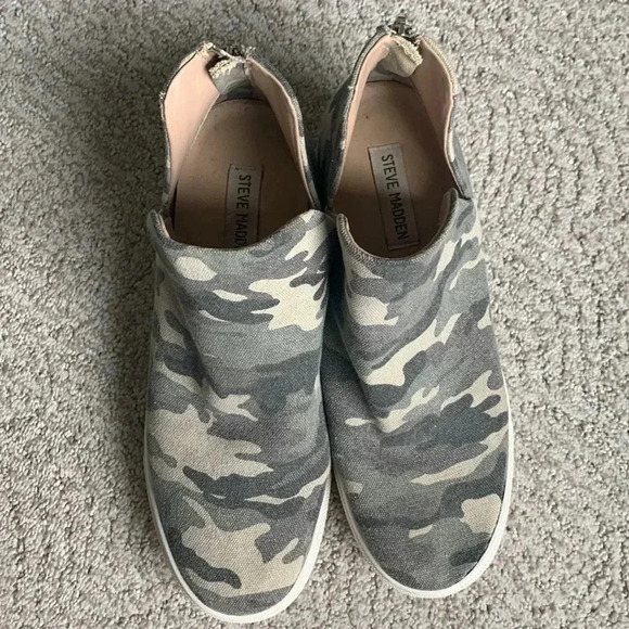 Steve Madden Georgie sneaker size 9 1/2 medium camouflage canvas print - Picture 6 of 9
